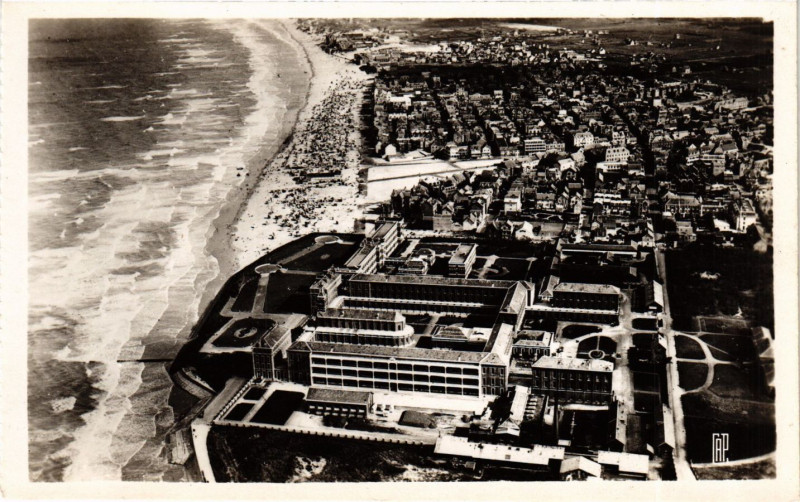 Carte postale ancienne Berck Plage Hopital Maritime de l'A. P. et la plage à Berck
