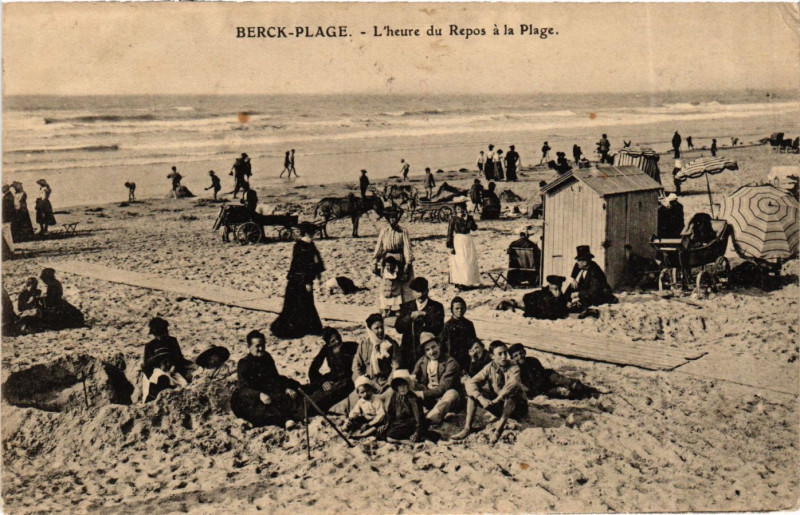 Carte postale ancienne Berck Plage Heure du repos a la Plage à Berck