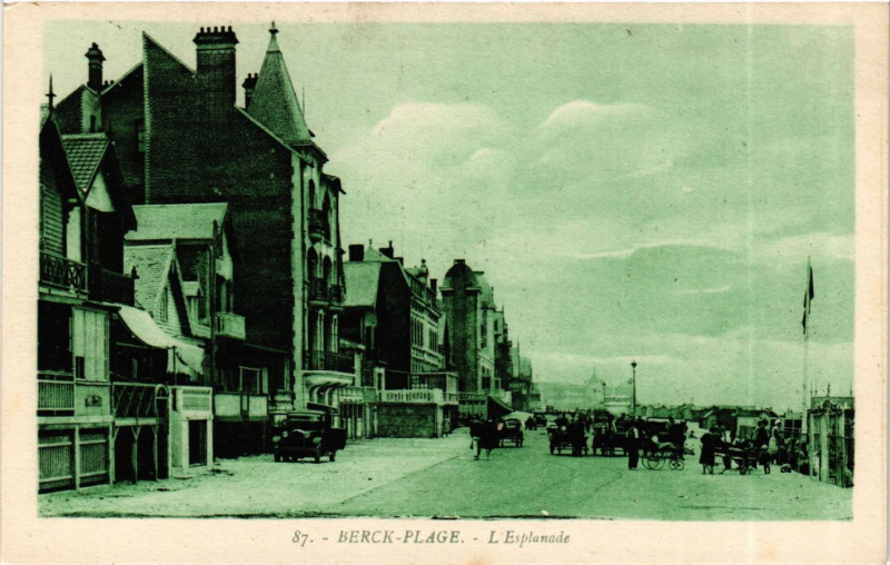 Carte postale ancienne Berck Plage Esplanade à Berck
