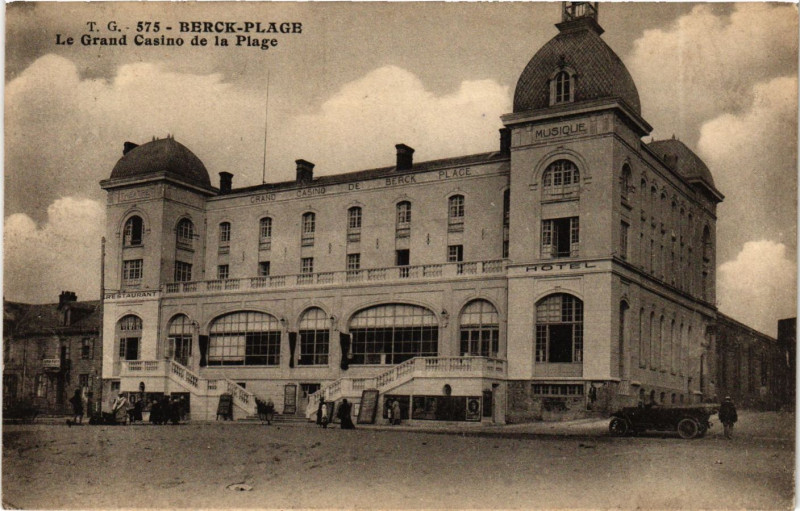 Carte postale ancienne Berck Plage Le Grand Casino de la Plage à Berck