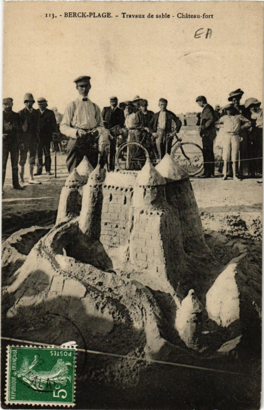 Carte postale ancienne Berck Plage Travaux de sables à Berck