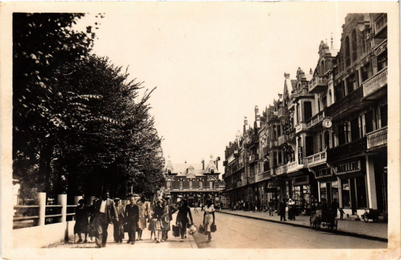 Carte postale ancienne Berck Plage Avenue de la Gare à Berck