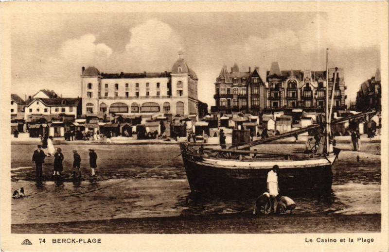 Carte postale ancienne Berck Plage Le Casino et la Plage à Berck