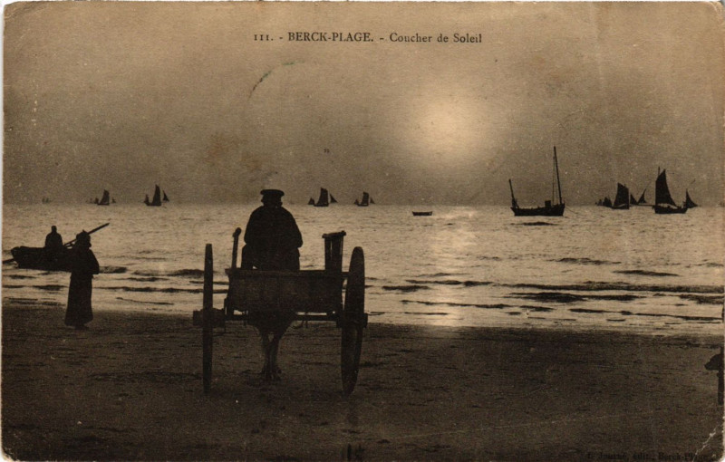 Carte postale ancienne Berck Plage Coucher de Soleil à Berck
