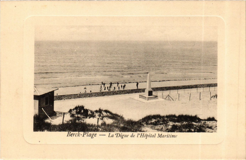 Carte postale ancienne Berck Plage La Digue de l'Hopital Maritime à Berck