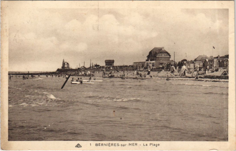 Carte postale ancienne Bernieres-sur-Mer La Plage