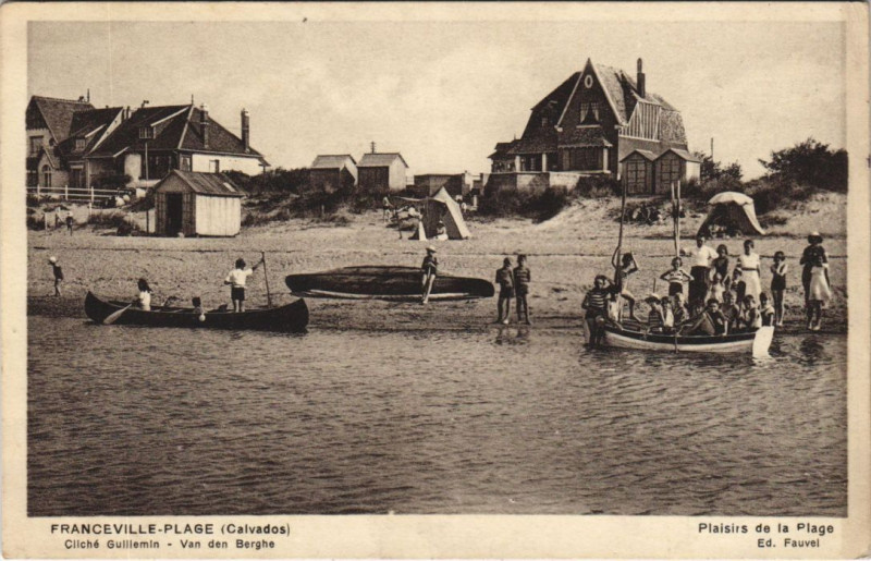 Carte postale ancienne Merville-Franceville-Plage Plaisirs de la Plage à Merville-Franceville-Plage