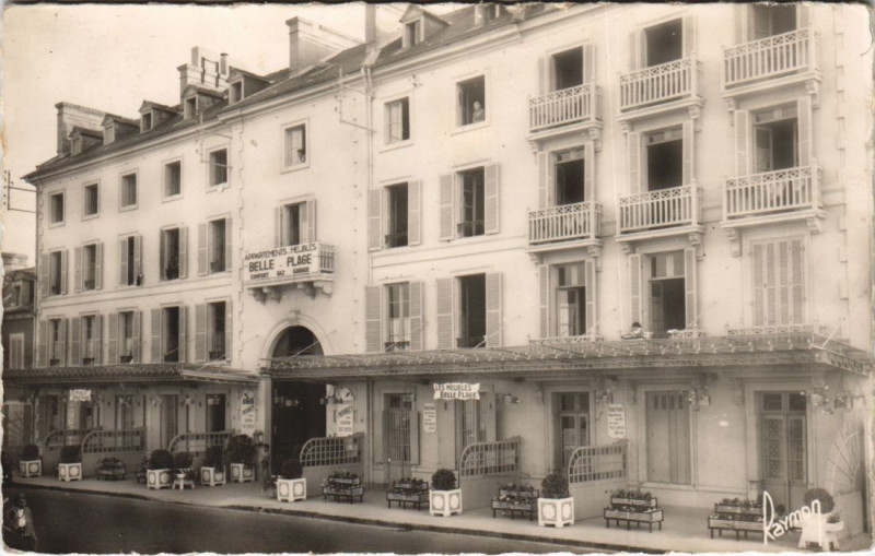 Carte postale ancienne Luc-sur-Mer Belle-Plage à Luc-sur-Mer