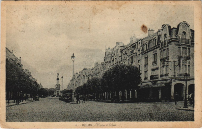 Carte postale ancienne Reims Place d'Erlon à Reims