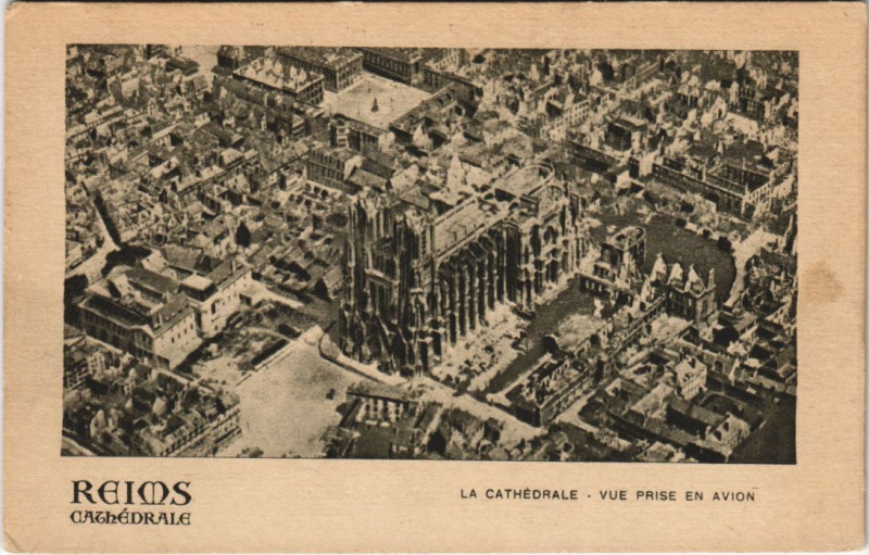 Carte postale ancienne Reims La Cathedrale à Reims