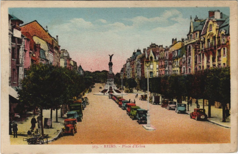 Carte postale ancienne Reims Place d'Erlon à Reims