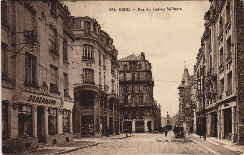Carte postale ancienne Reims Rue du Cadran Saint-Pierre à Reims