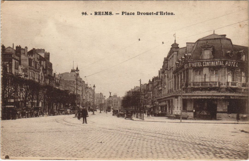 Carte postale ancienne Reims place Drouet d'Erlons à Reims