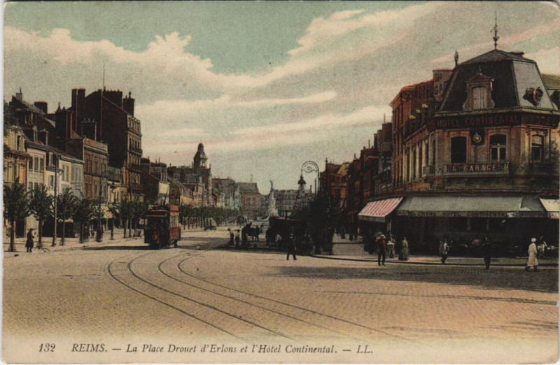Carte postale ancienne Reims place Drouet d'Erlons Hotel Continental à Reims
