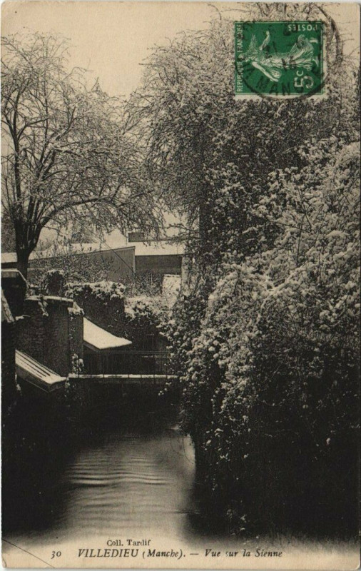 Carte postale ancienne Villedieu Vue sur la Sienne