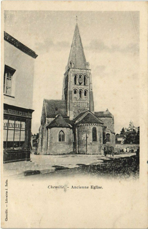 Carte postale ancienne Chemille Ancienne Eglise