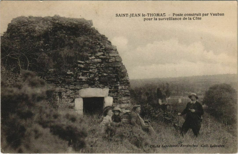 Carte postale ancienne Saint-Jean le-Thomas Poste constrit par Vauban
