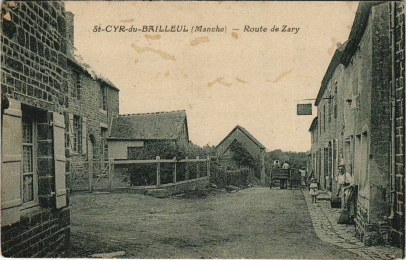 Carte postale ancienne Saint-Cyr du Bailleul Route de Zary