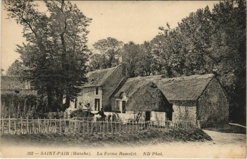 Carte postale ancienne Saint-Pair La Ferme Rumalst Nd Phot