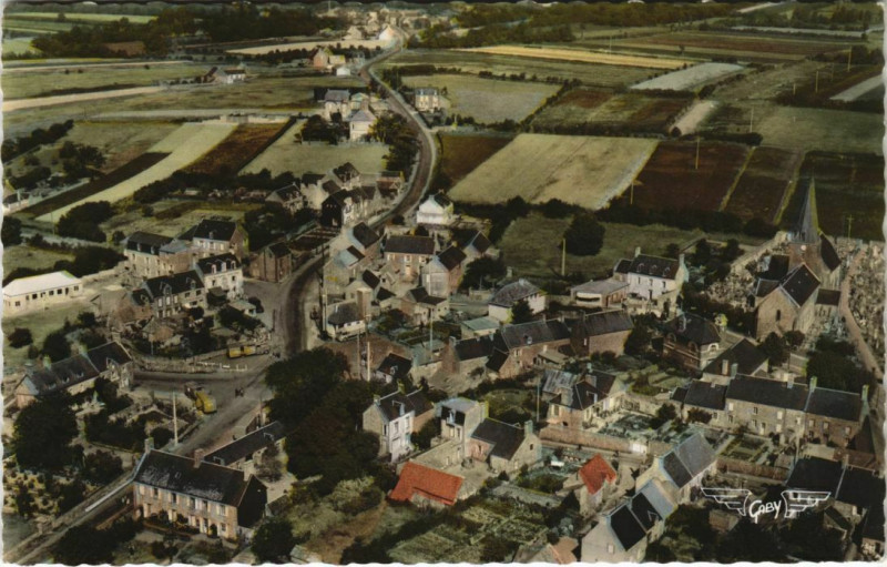 Carte postale ancienne La France Vue du Ciel Blainville-sur-Mer Vue générale du Bo à Blainville-sur-Mer