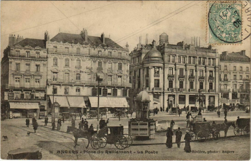 Carte postale ancienne Angers Place du Ralliement La Poste à Ger