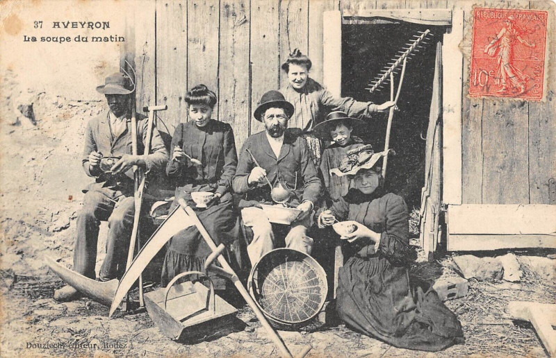 Carte postale ancienne Aveyron Soupe Du Matin / Agriculture