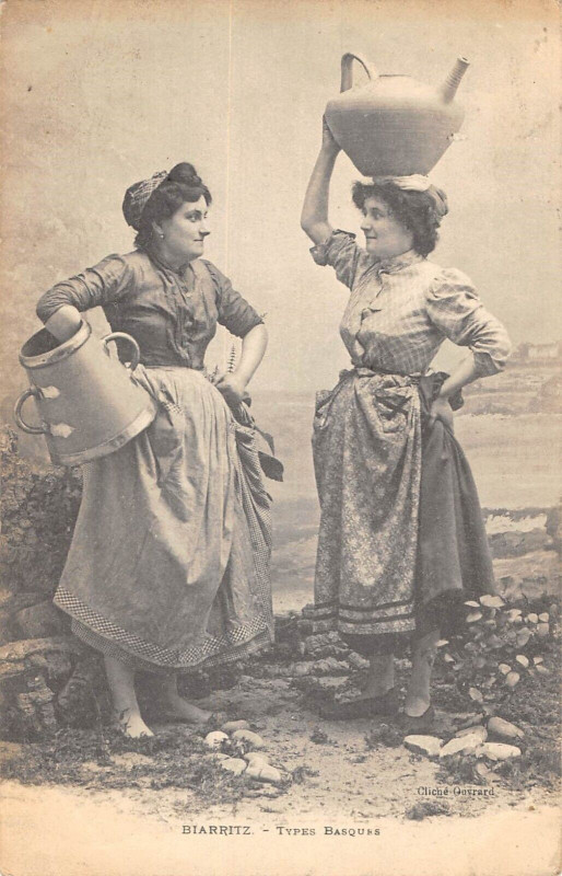 Carte postale ancienne Biarritz Types Basques à Biarritz