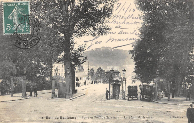 Carte postale ancienne Bois de Boulogne - Porte et Pont de Suresnes - Le Mont-Valérien à Paris 16e