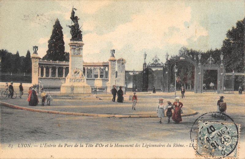 Carte postale ancienne Lyon Monument Des Legionnaires à Lyon