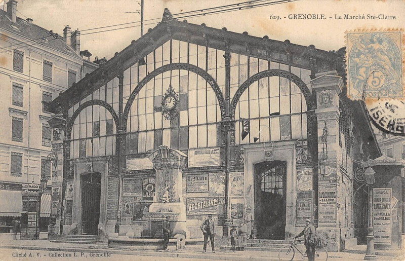 Carte postale ancienne Grenoble Le Marche Sainte Claire à Grenoble