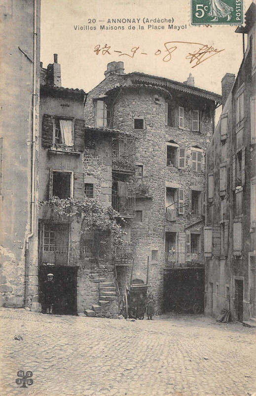 Carte postale ancienne Annonay Vieilles Maisons De La Place Mayol à Annonay