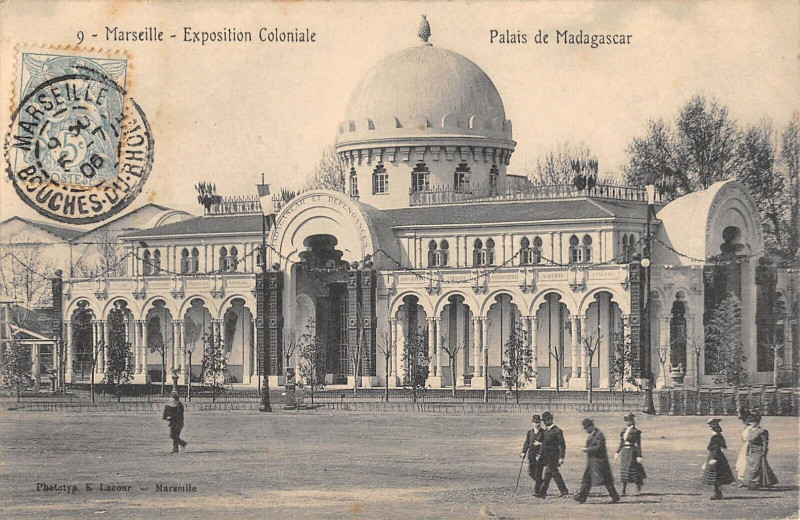Carte postale ancienne Marseille Exposition Coloniale Palais De Madagascar à Marseille