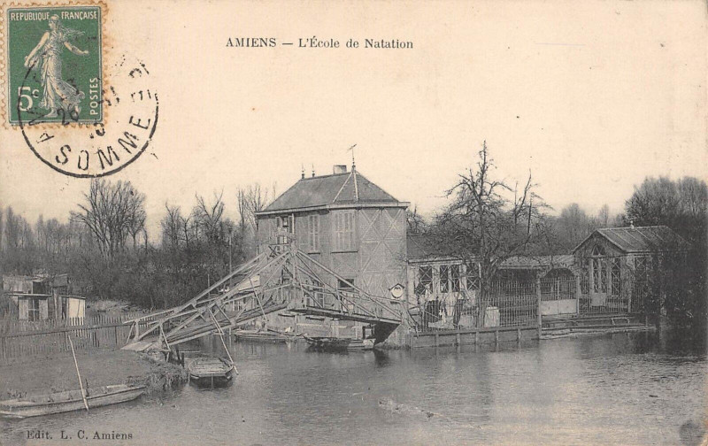 Carte postale ancienne Chatellerault Quai Napoleon
