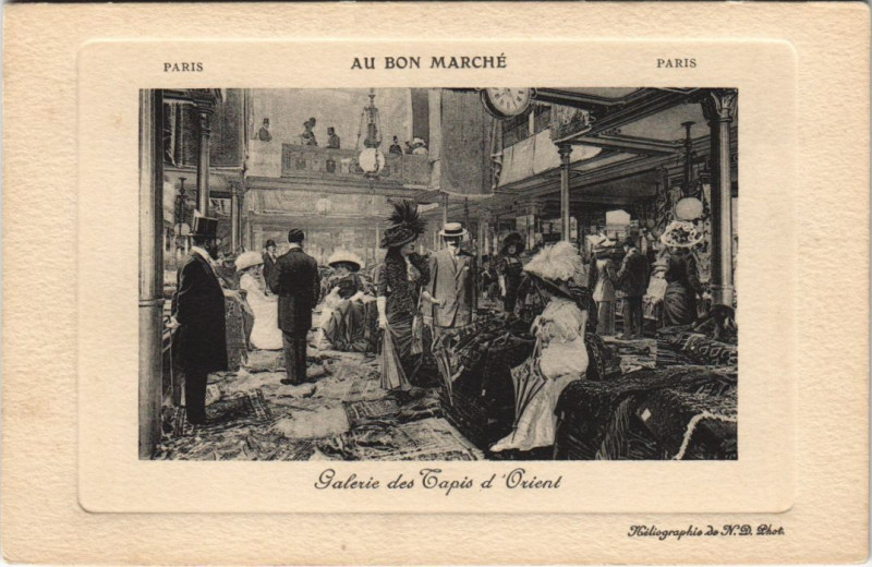 Carte postale ancienne Paris Au Bon Marhce Galerie des Tapis d'Orient à Paris 7e