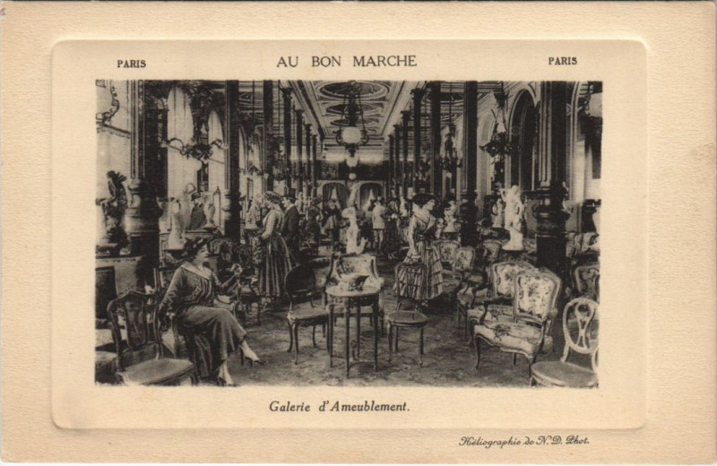 Carte postale ancienne Paris Au Bon Marhce Galerie de l'Ameublement à Paris 7e