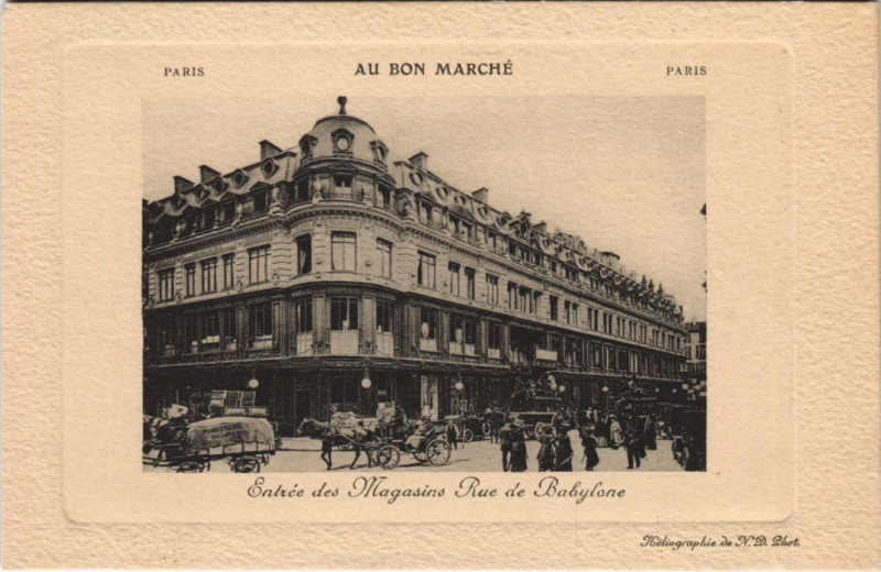 Carte postale ancienne Paris Au Bon Marhce Rue de babylone à Paris 7e