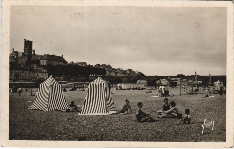 Carte postale ancienne Nevers La plage à Nevers