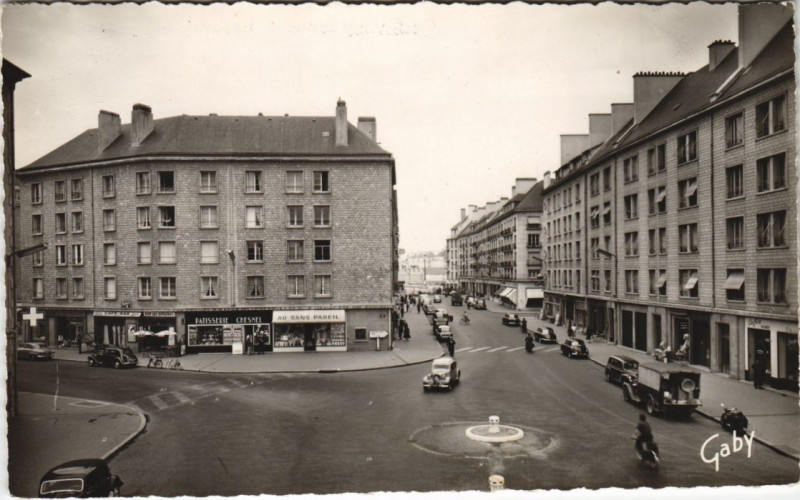 Carte postale ancienne Caen Rue Saint-Michel et Rue de Vaucelles à Caen