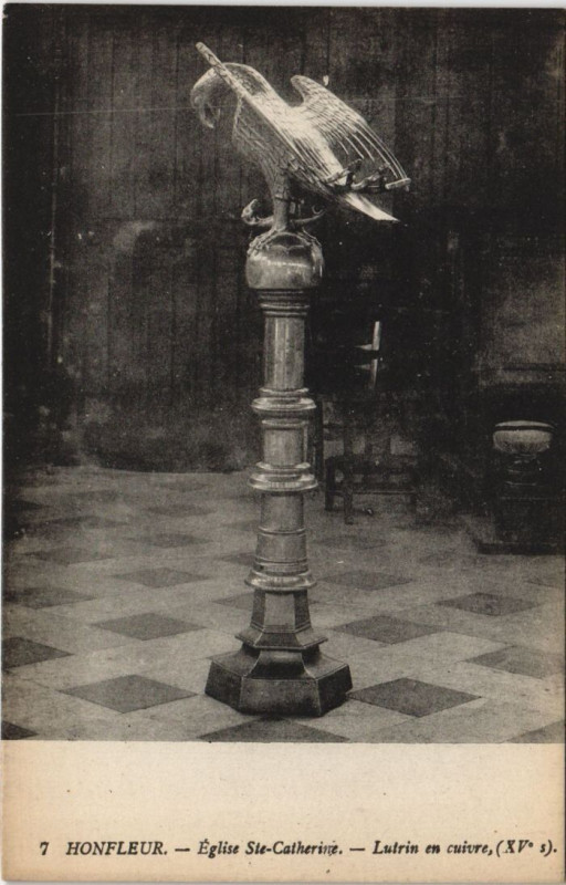 Carte postale ancienne Honfleur Eglise Sainte-Catherine - Lutrin en Cuivre à Honfleur