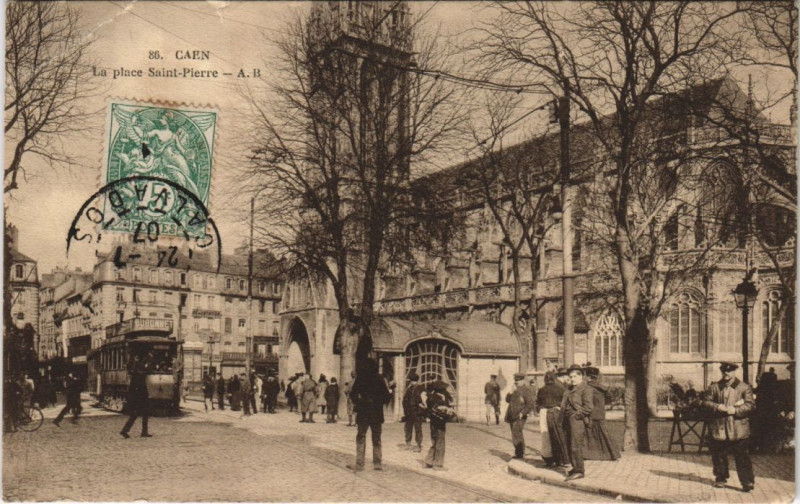 Carte postale ancienne Caen La Place Saint-Pierre à Caen