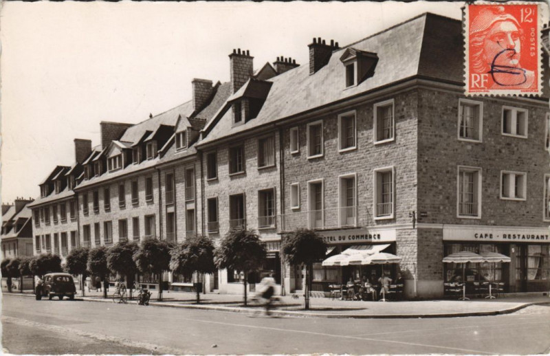 Carte postale ancienne Aunay-sur-Odon Rue d'Harcourt