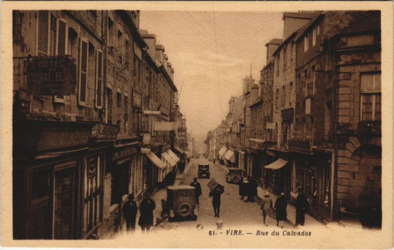 Carte postale ancienne Vire Rue du Calvados