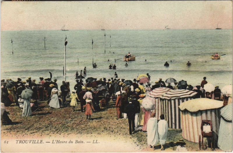 Carte postale ancienne Trouville-sur-Mer L'Heure du Bain à Trouville-sur-Mer