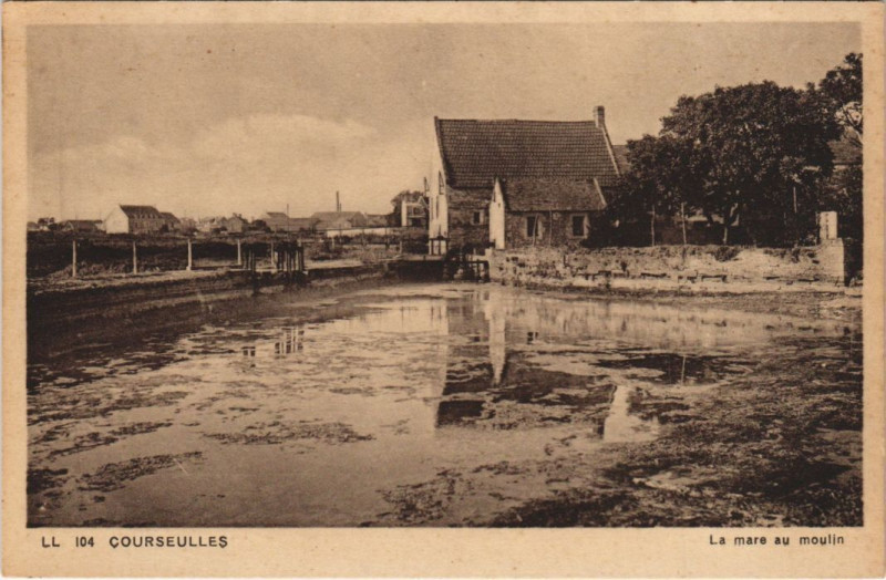 Carte postale ancienne Courseulles-sur-Mer La Mare au Moulin à Courseulles-sur-Mer