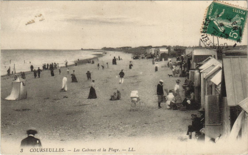 Carte postale ancienne Courseulles-sur-Mer Les Cabines et la Plage à Courseulles-sur-Mer