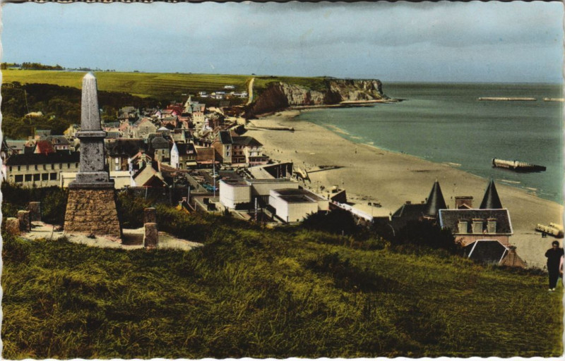 Carte postale ancienne Arromanches Vue Generale de la Plage - Port Winston - Musee