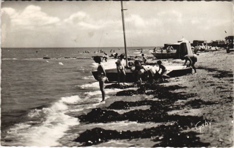 Carte postale ancienne Bernieres-sur-Mer La Plage