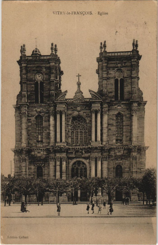 Carte postale ancienne Vitry-Le-Francois l'Eglise