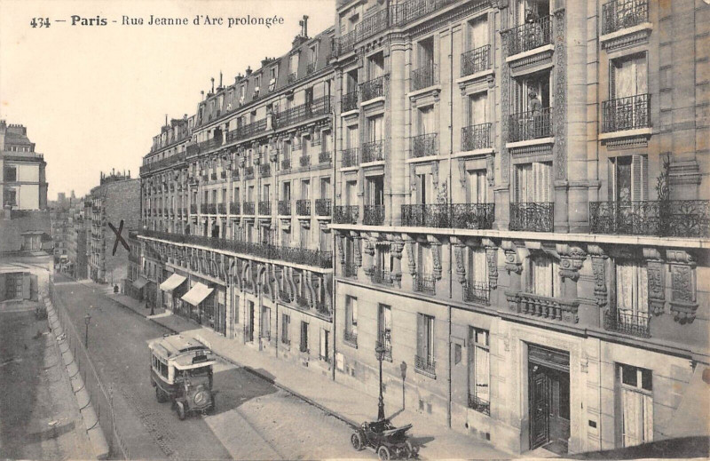 Carte postale ancienne Paris 13e Rue Jeanne D'Arc Prolongee / Autobus à Paris 13e