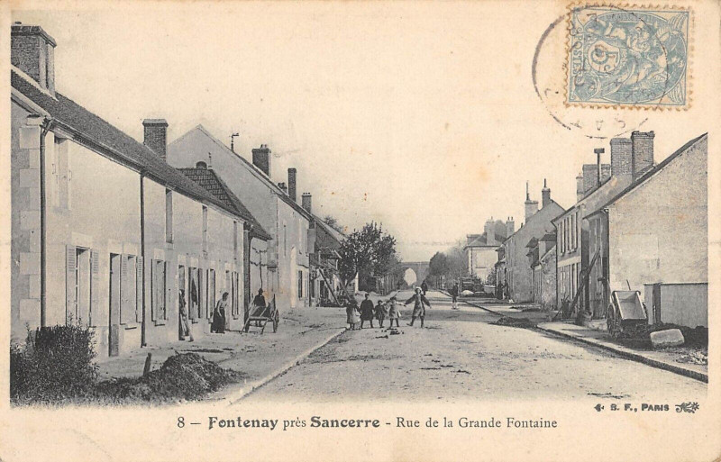 Carte postale ancienne Fontenay Pres Sancerre Rue De La Grande Fontaine à Sancerre